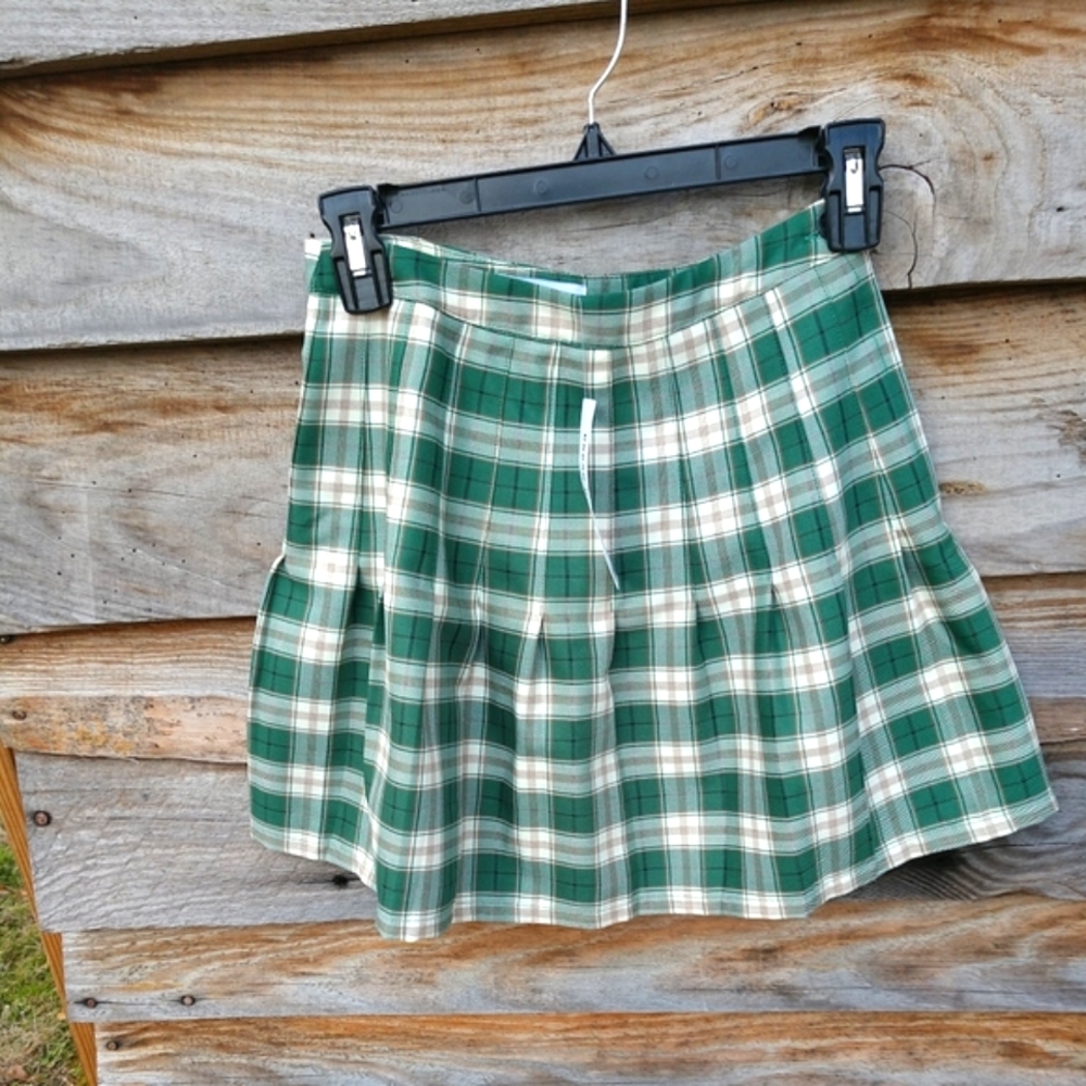 💚URBAN OUTFITTERS MINI SKIRT🌹🌹 Women's Size XS Grn/Very Plaid Pleated NWT